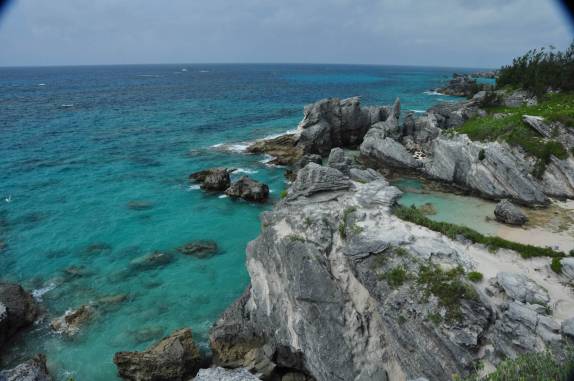 Cenário de sonho em Horseshoe Bay, litoral sul de Bermuda